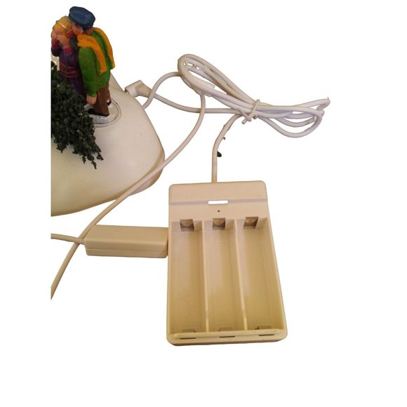 LEMAX Sneak A Peek Animated Village Collection Boxed Christmas Decor Set 2007 - Picture 12 of 15